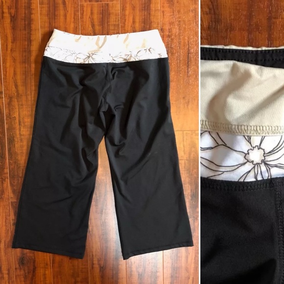 New York & Company IN MOTION XS Black Flower Work Out Capri Gym Yoga Leggings - Picture 4 of 4